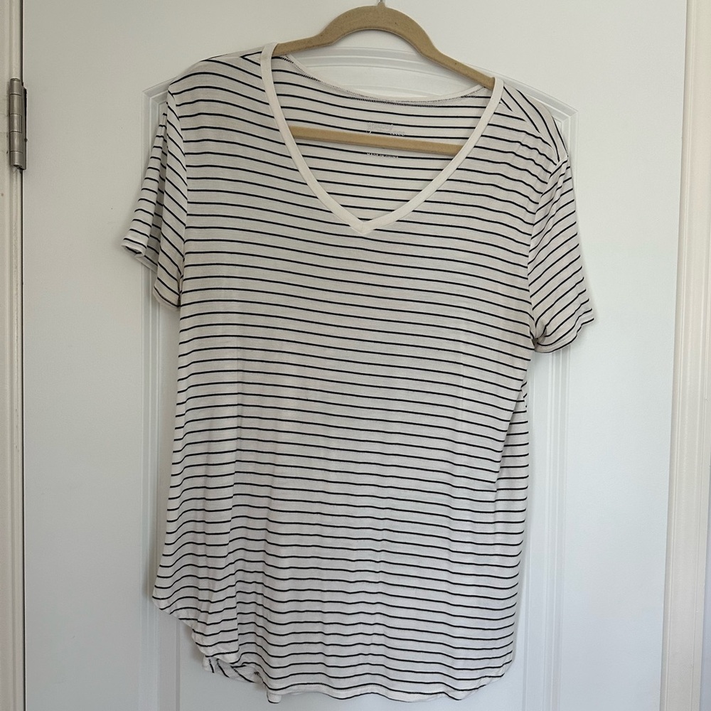 Grace & Lace perfect tee cream with black stripes, size Small